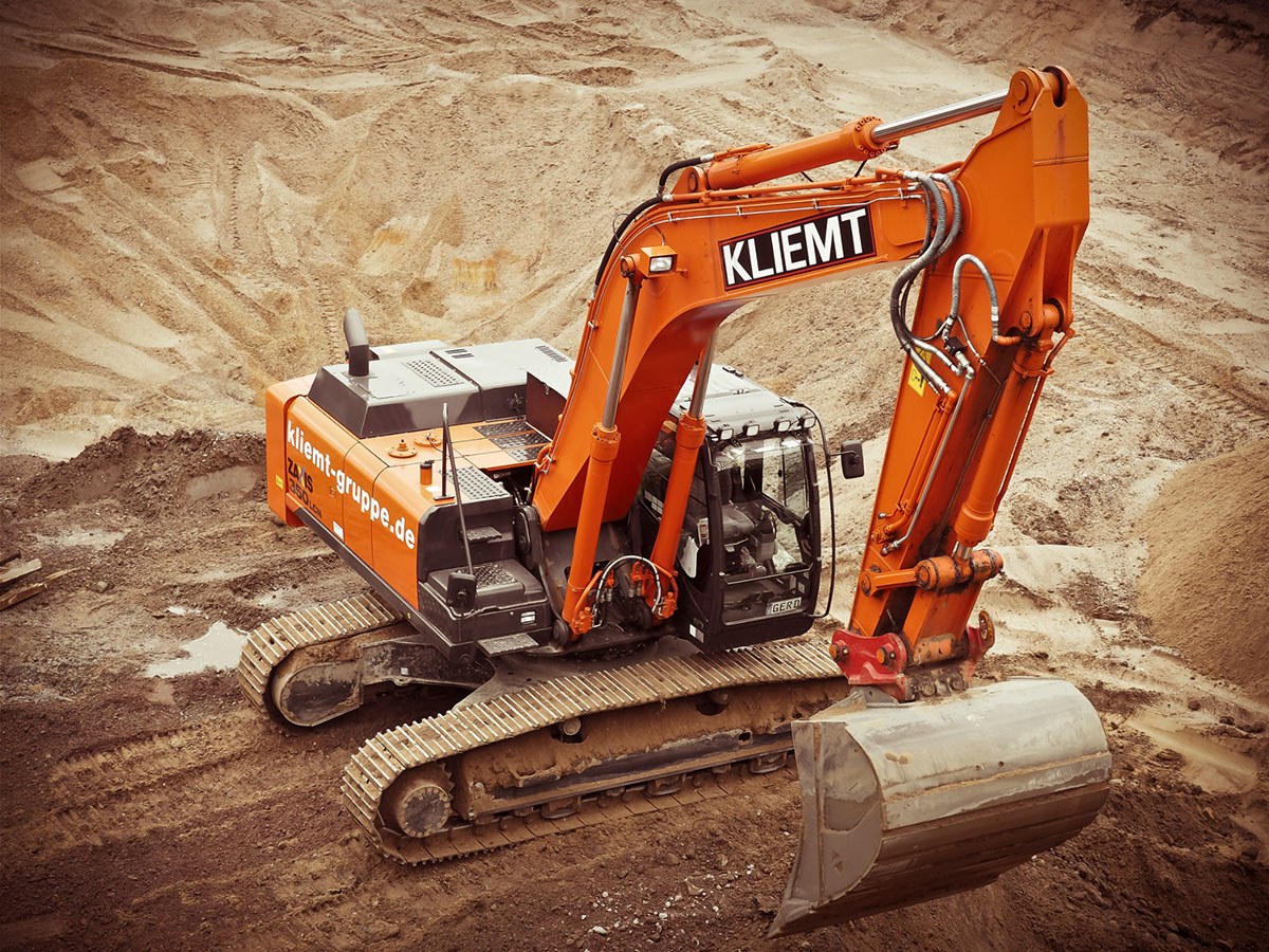 Can I Operate a Digger Myself Can I Operate a Digger Myself